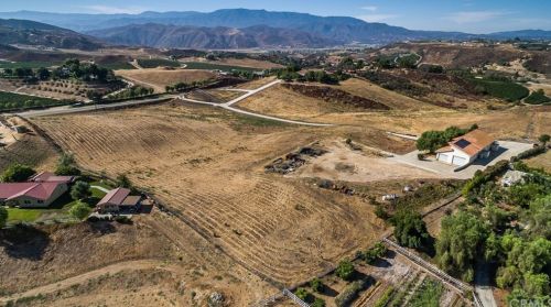 38660 De Portola Rd, Temecula, CA 92592-9575