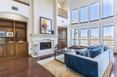 400 Dawn River Cv, Austin TX 78732-1986 exterior