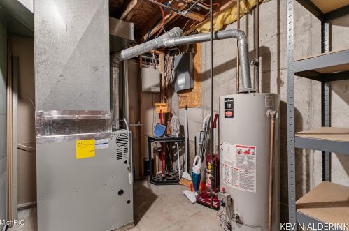 1892 56th St, Fennville MI 49408-8508 exterior