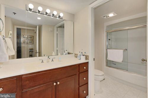 2181 Jamieson Ave, Alexandria VA 22314-5747 exterior