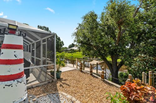 110 Twylite Ter, Fort Pierce FL  34983-1247 exterior