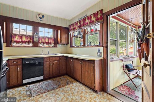 308 River Ave, Point Pleasant Beach NJ 08742-4313 exterior