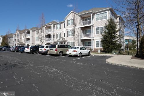 725 Timberlake Dr, Trenton, NJ 08618-1469