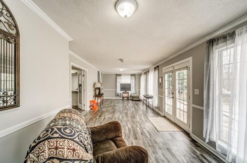 8245 Bennett Ln, Gainesville GA 30506-4068 exterior