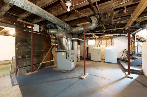 126 Stockbridge Ave, Kalamazoo MI 49001-2881 exterior