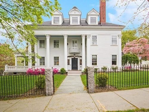 219 Fisher Ave, Brookline, MA 02445-4223