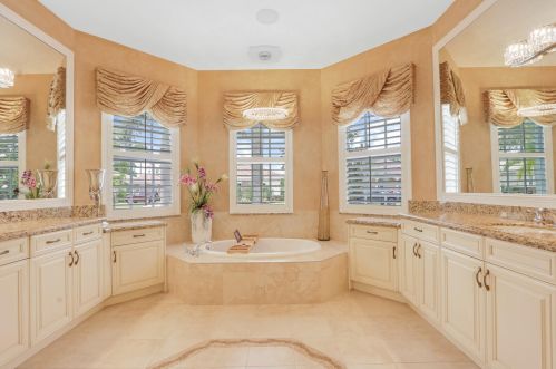 9328 Scarborough Ct, Fort Pierce FL  34986-3360 exterior