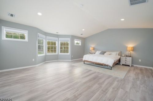 5 Cicely Ct, Sparta NJ  07871-8604 exterior