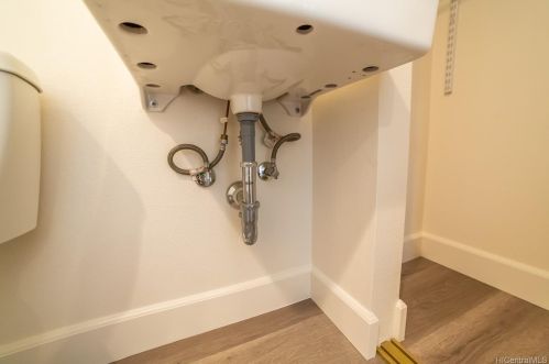 910 Piikoi St, Honolulu HI exterior