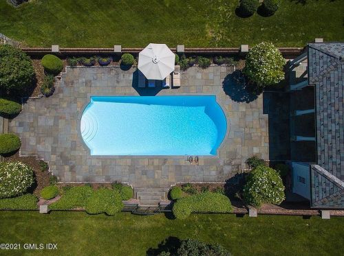 200 Clapboard Rdg Rd, Greenwich CT 06831-3352 exterior