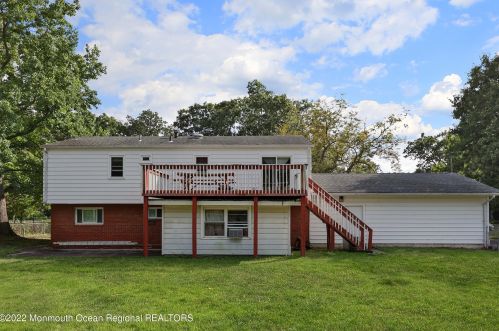 2 Berkshire Ct, Jackson Twp NJ 08527-2409 exterior