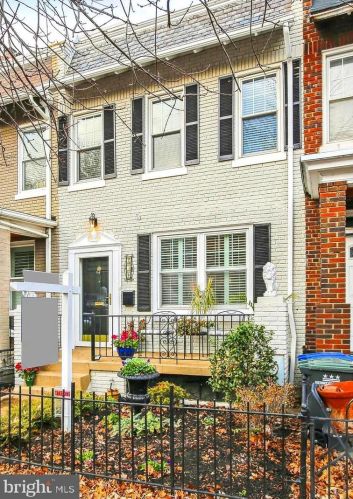 230 F St, Washington DC 20002-4931 exterior