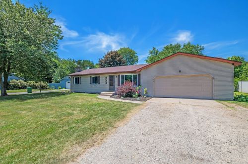 58510 Greenfield Ct, Three Rivers MI  49093-8535 exterior