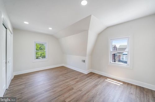 220 Ardmore Ave, Ardmore PA 19003-1201 exterior