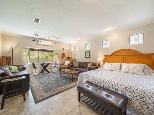 9604 Flintrock Cir, Austin TX 78737-1113 exterior