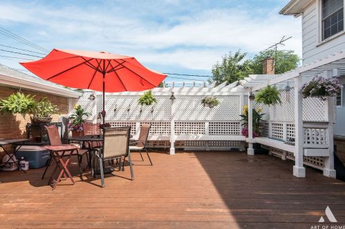 6024 Artesian Ave, Chicago IL 60659-4101 exterior