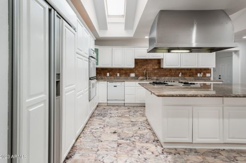 3315 Christy Dr, Phoenix AZ  85029-4230 exterior