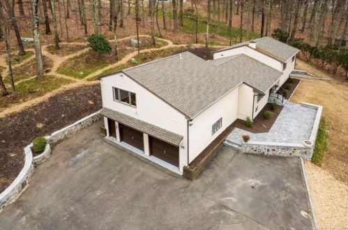 39 Sugarloaf Mountain Rd, Ridgefield, CT 06877-1818