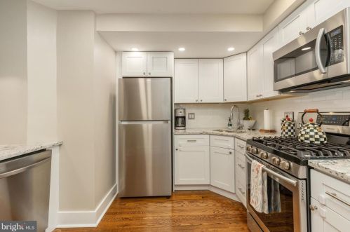 1529 Clarion St, Philadelphia PA  19147-6209 exterior