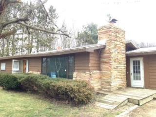 8238 Ravine Rd, Kalamazoo MI  49009-9077 exterior