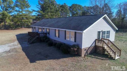 118 Old Yogi Ln, Clayton, NC 27520-6180