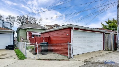 4620 Kedvale Ave, Chicago IL 60630-4318 exterior