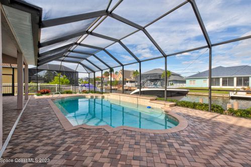 2006 Sykes Crk Dr, Merritt Island FL 32953-3065 exterior