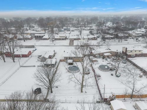 48229 Mallard Dr, New Baltimore MI 48047-2286 exterior