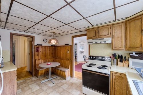 19 Highland Ter, Worcester MA 01602-4202 exterior