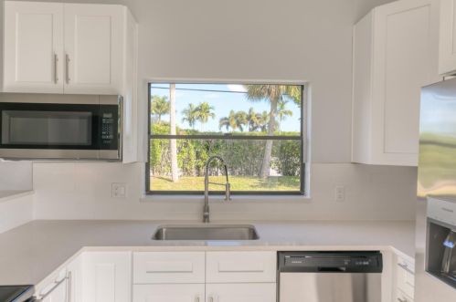 9147 Bedford Dr, Boca Raton FL 33434-5512 exterior