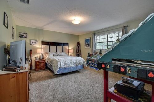 2115 Fore Dr, Tampa FL 33612-5006 exterior