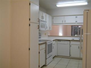 8253 Breeze Cove Ln, Orlando FL  32819-5092 exterior