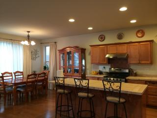 2421 Parnell Ter, Portland OR  97229-4483 exterior