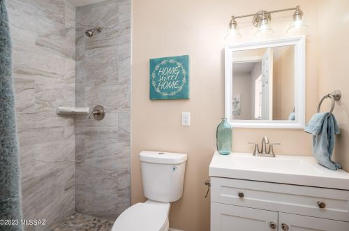 2617 Coconino Vis, Tucson AZ  85713-4002 exterior