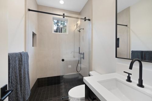 10464 Caribou Way, Tustin CA  92782-1470 exterior