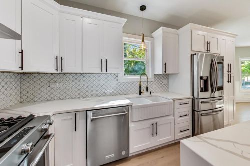 3800 Eddy St, Chicago IL  60618-5014 exterior