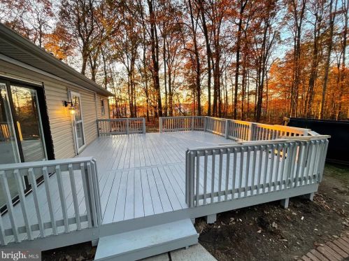 124 Bollinger Rd, Littlestown PA 17340-9119 exterior