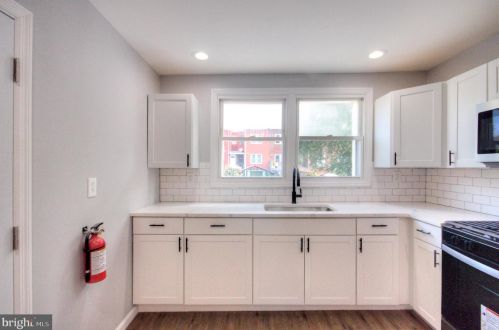 908 19 St, Camden NJ 08105-3607 exterior