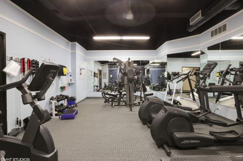 1636 Wells St, Chicago IL 60614-6037 exterior