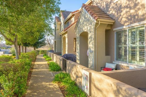 305 Esplanade Cir, Folsom, CA 95630-7353