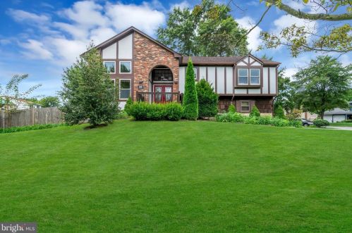 85 Colleen Cir, Trenton, NJ 08638-1729