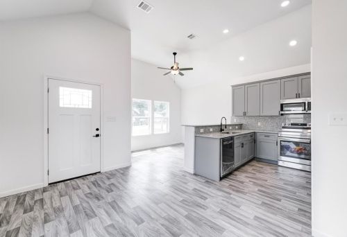 16401 Eastchase, Montgomery TX 77316-6703 exterior