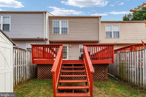 136 Foxtree Dr, Glen Burnie MD 21061-6357 exterior