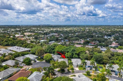 381 Del Rio Blvd, Boca Raton FL 33432-4735 exterior