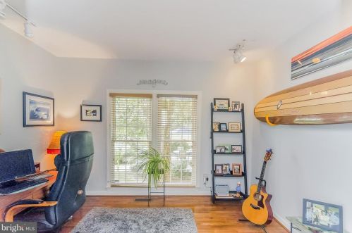 13606 Mt Prospect Dr, Rockville MD 20850-3510 exterior