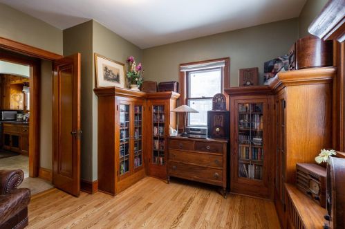 3283 48, Milwaukee WI 53220-2707 exterior