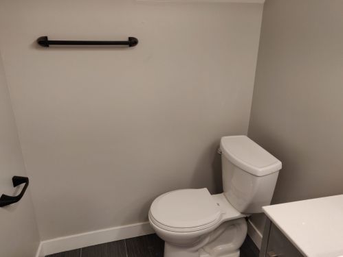 10814 Eberhart Ave, Chicago IL 60637-2403 exterior