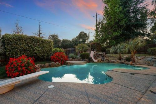 7217 Pne Grv Way, Folsom CA 95630-1952 exterior