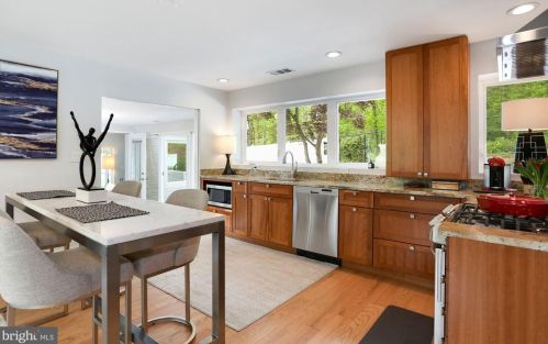 1228 Morningside Ln, Alexandria VA 22308-1042 exterior