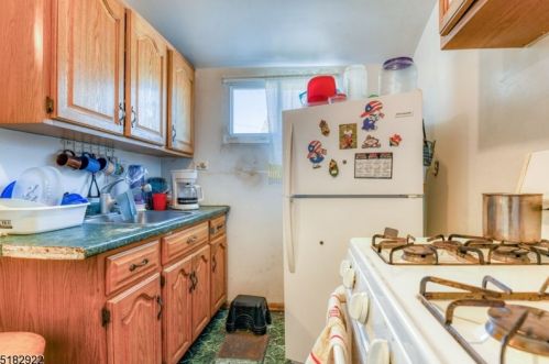 117 6 St, Paterson NJ 07508-2121 exterior